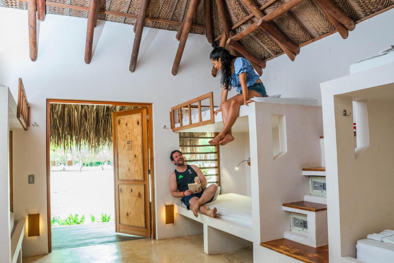 Bed in een Slaapzaal met 8 Bedden